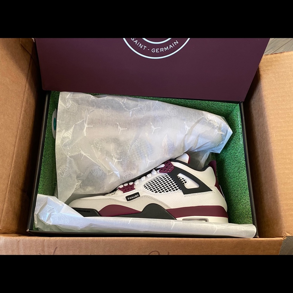 Jordan 4s